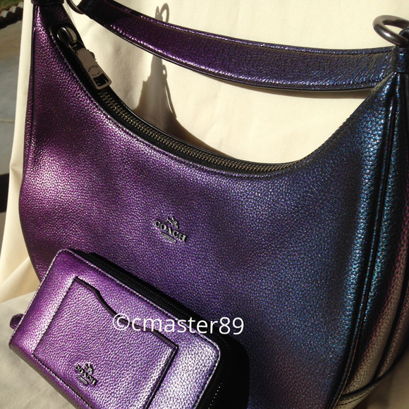 🔴SOLD🔴 Coach Hologram Pebbled Leather Wallet - Picture 6 of 8